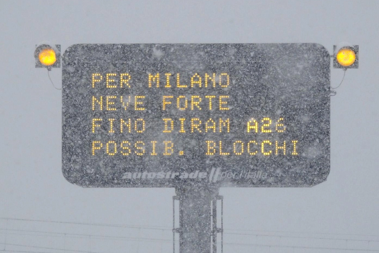 Neve, disagi in autostrada (Ansa)