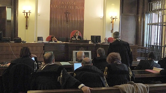 Un'aula del Tribunale di Monza