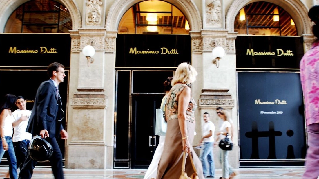 Il negozio di Massimo Dutti in Galleria