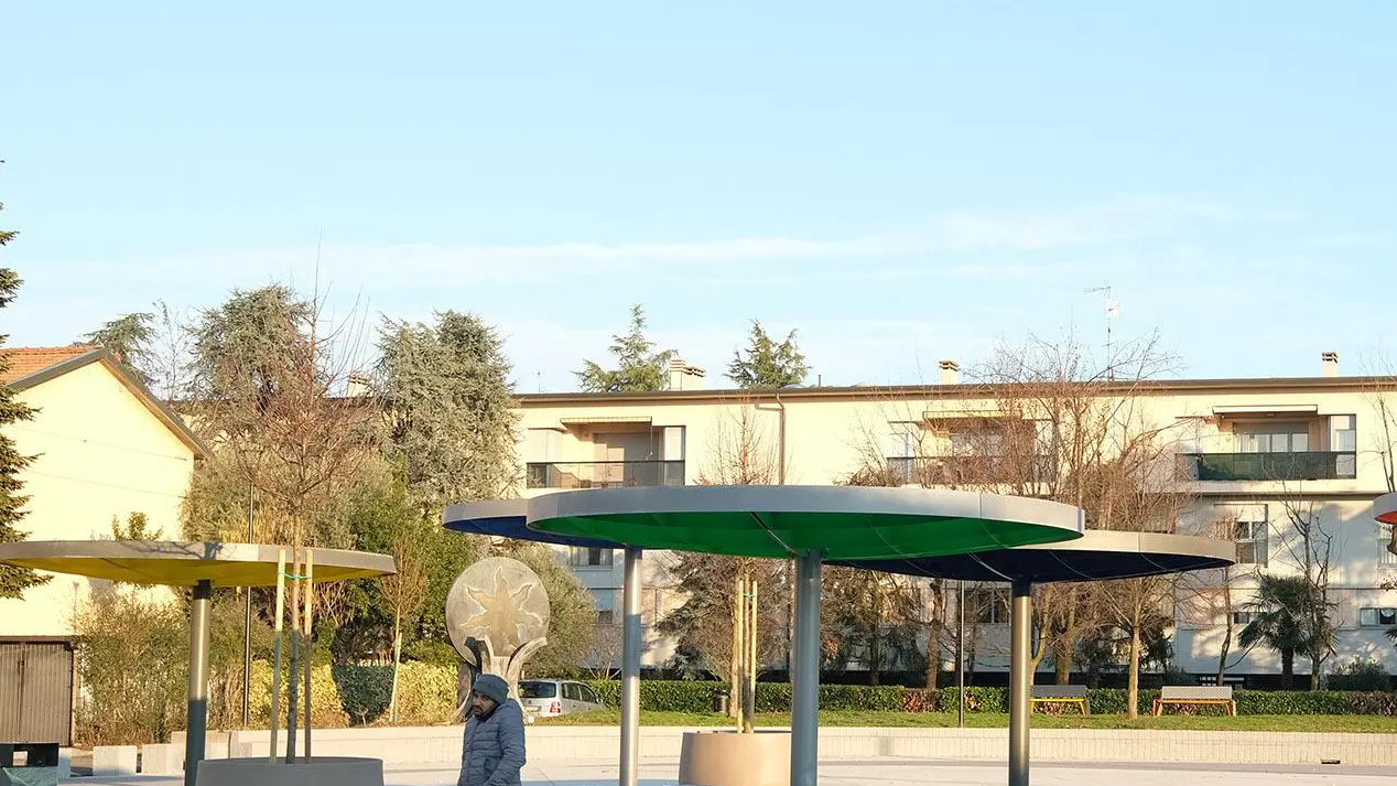 La piazza di Sant’Albino Il rione trova un centro e domenica si festeggia La piazza di Sant’Albino Il rione trova un centro e domenica si festeggia