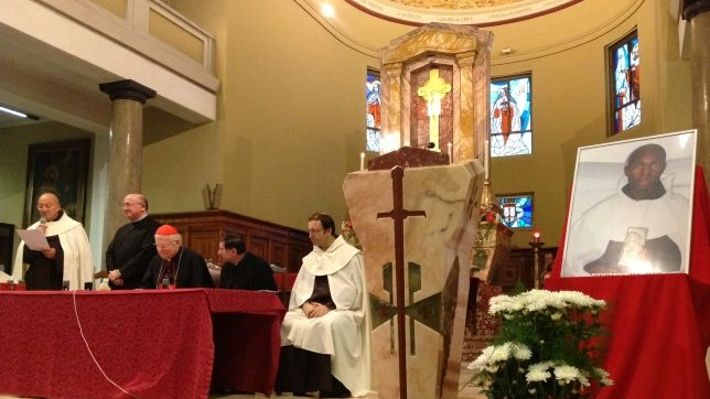 L'arcivescovo di Milano Angelo Scola nella chiesa di Santa Teresa di Gesù Bambino a Legnano