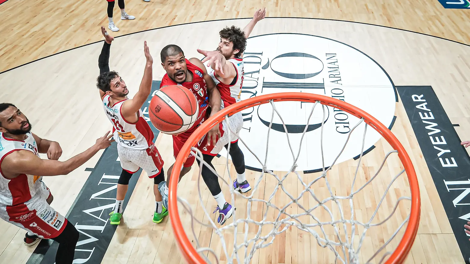 Olimpia Milano-Pesaro Olimpia Milano-Pesaro
