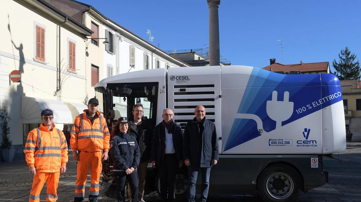 Una spazzatrice elettrica e potente: "Ora pulirà a fondo ogni quartiere" Una spazzatrice elettrica e potente: "Ora pulirà a fondo ogni quartiere"