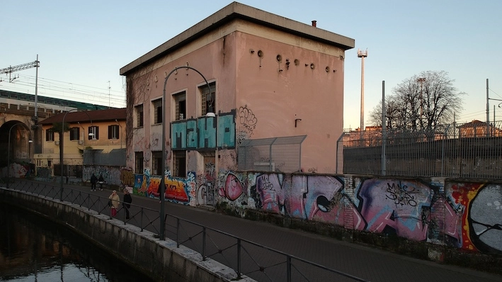 Stazione Radio in via Tofane 45 a Milano