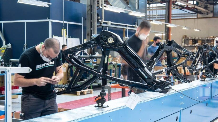 In fase di ultimazione il primo step dell’allargamento da 40 milioni voluto dall’azienda: il nuovo impianto sfornerà mille biciclette al giorno