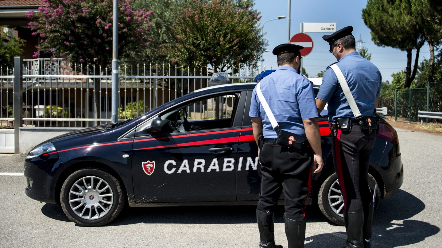 La prepotenza del giovane rom è stata stroncata dai carabinieri