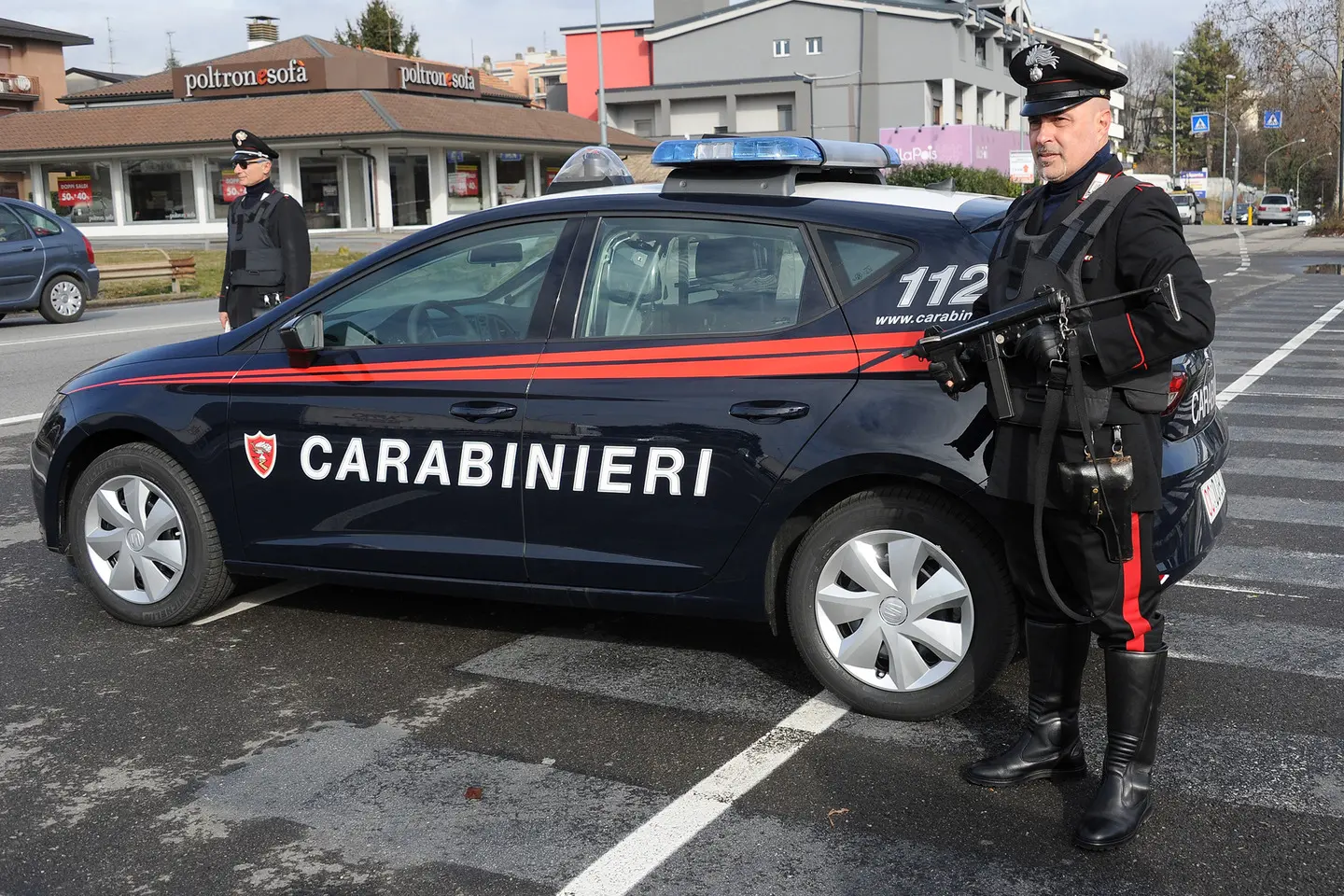 Scippo in pieno giorno a Rescaldina, derubata una donna