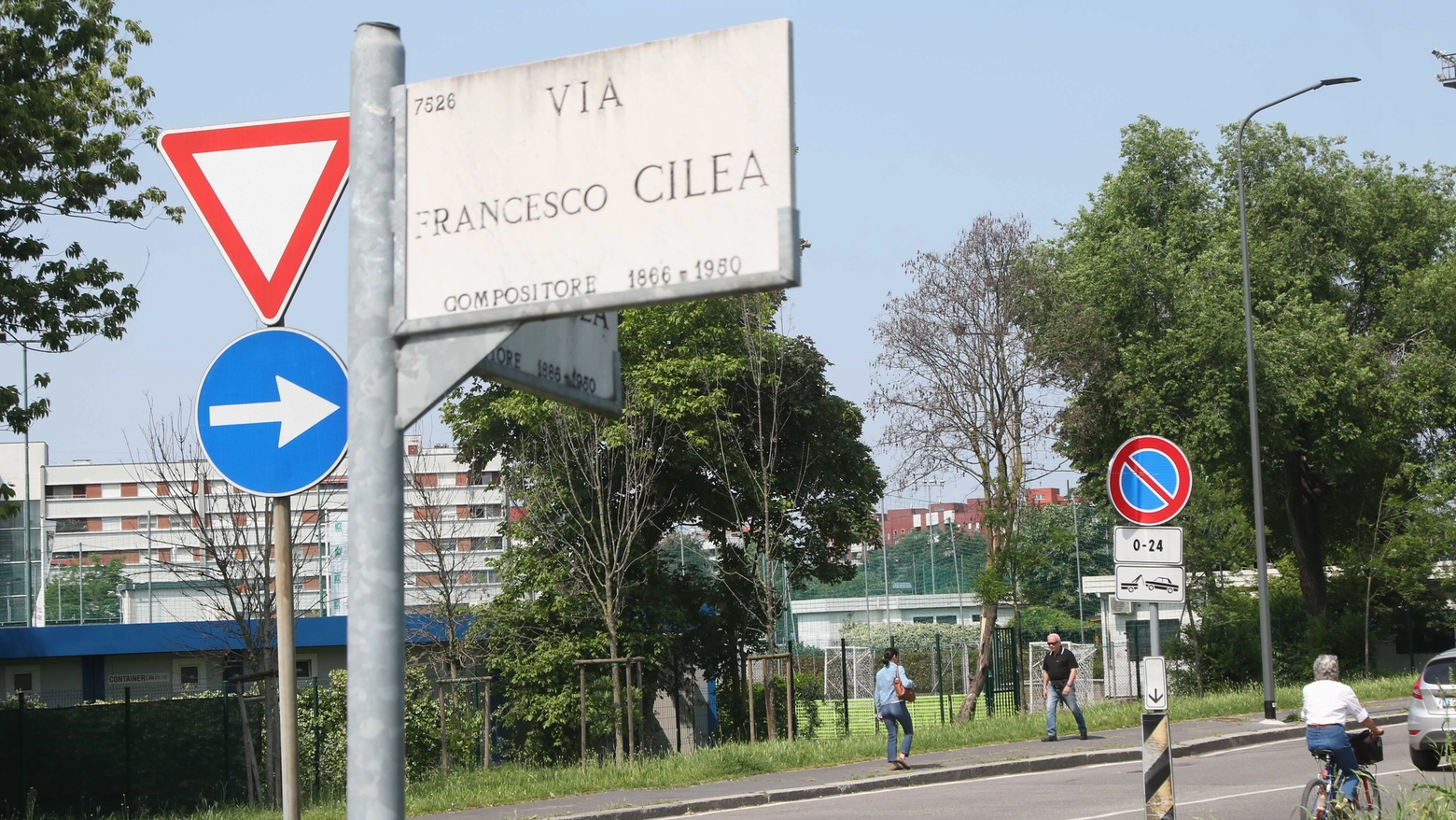 Aggressione in via Cliea a Milano, vicino al Parco Trenno