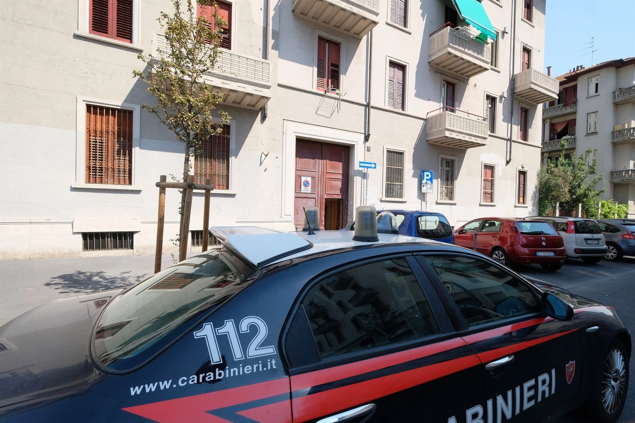 Il luogo dell'aggressione in via della Chiesa Rossa a Milano (Newpress)