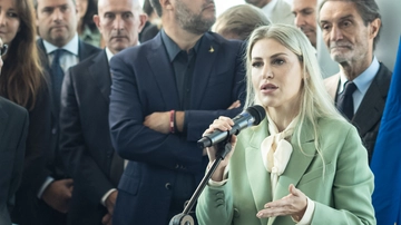 Il Belvedere della Regione Lombardia intitolato a Silvio Berlusconi. La commozione della figlia Barbara