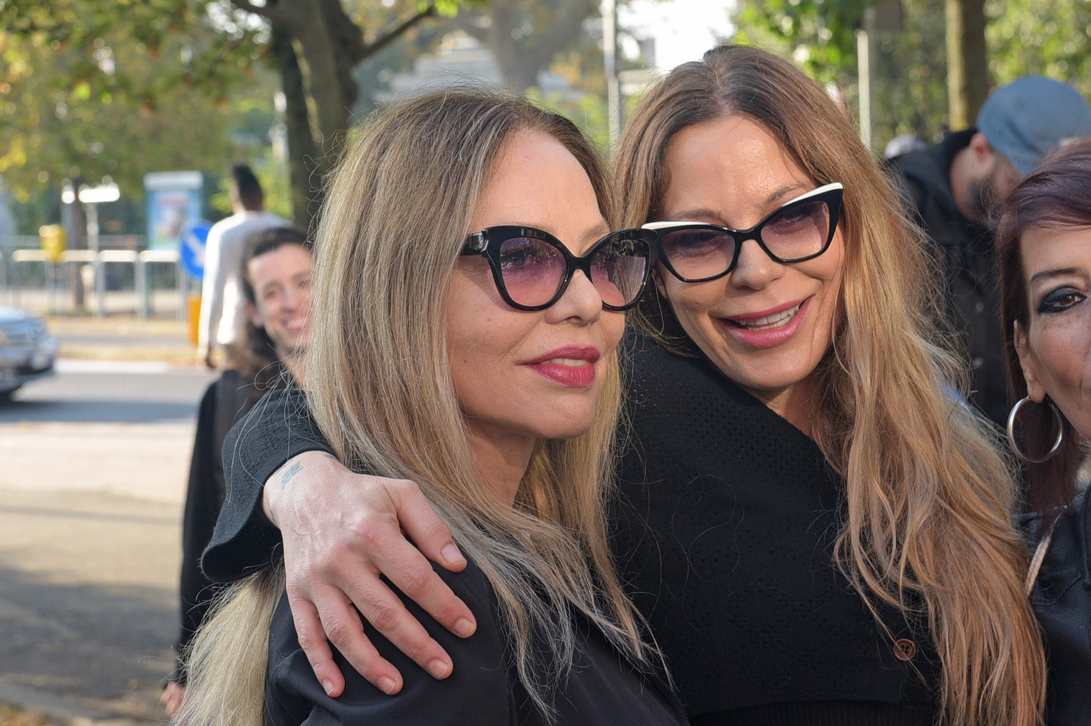 Ornella Muti e la figlia Naike Rivelli alla manifestazione a Pavia