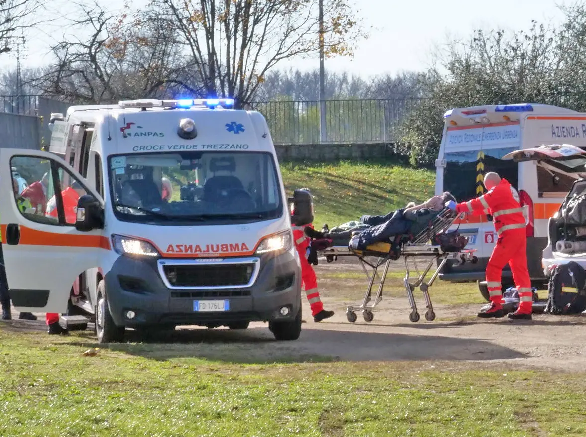 Spray al peperoncino in una scuola di Pavia, soccorsi trenta studenti /FOTO