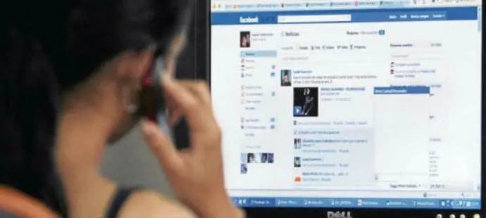 Falso profilo facebook per accusare l'ex marito di violenze, denunciata nel Pavese