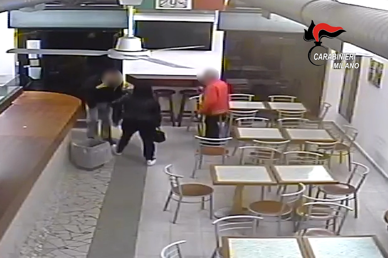 Un frame del video della lite