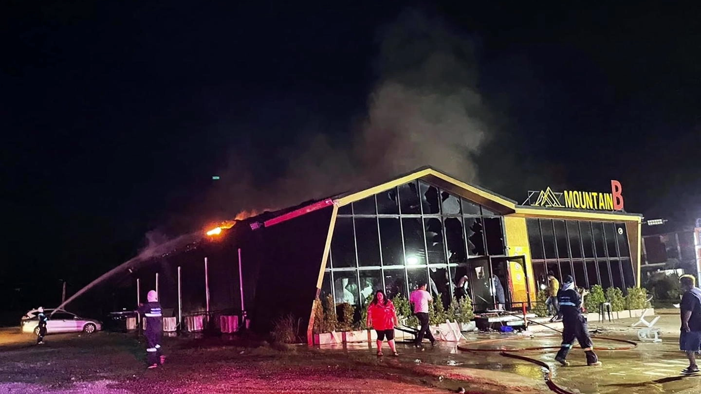 L'incendio nella discoteca di Sattahip, in Thailandia