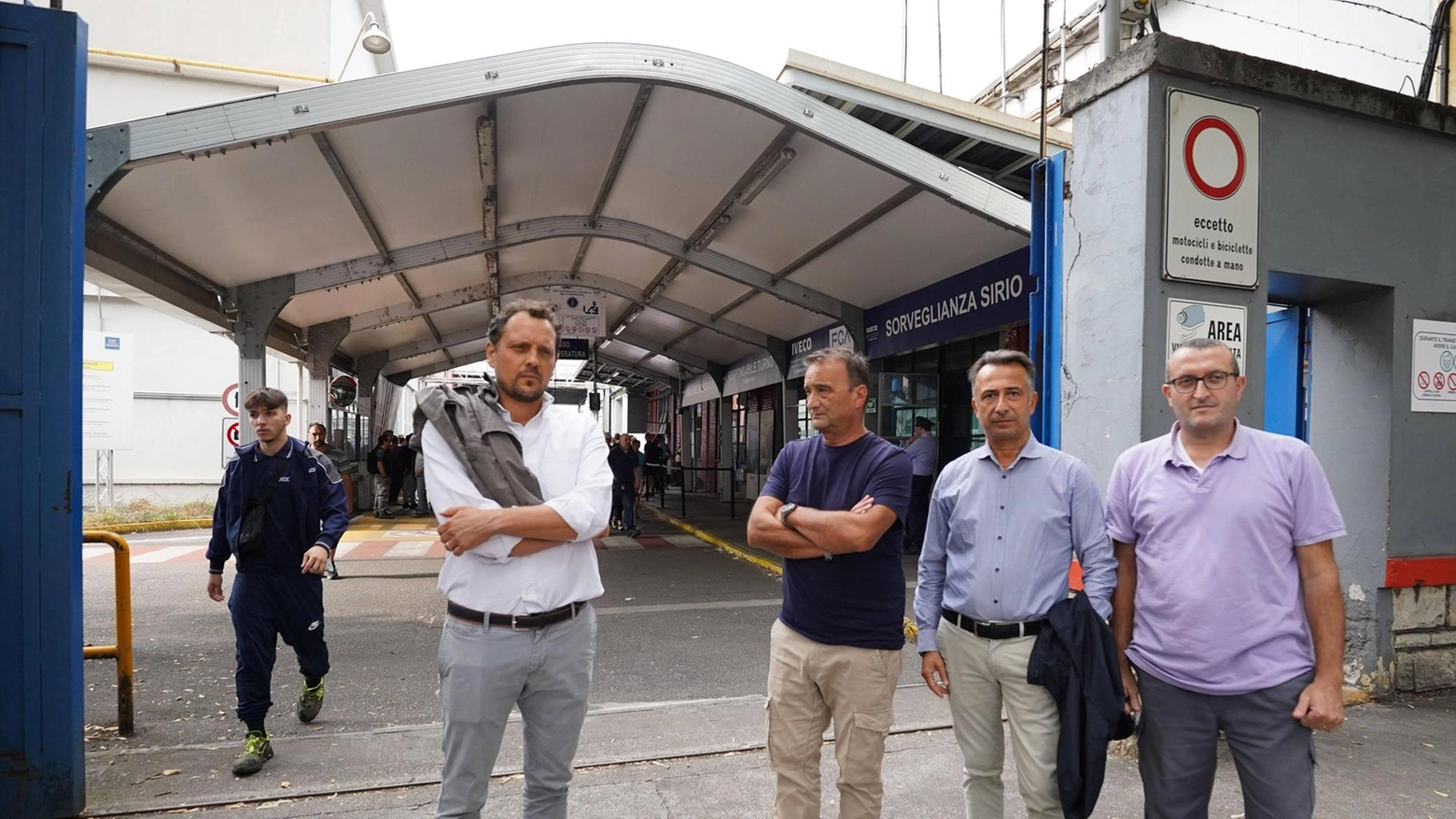 Gli operai Iveco si fermano: "Situazione sovraffollata"