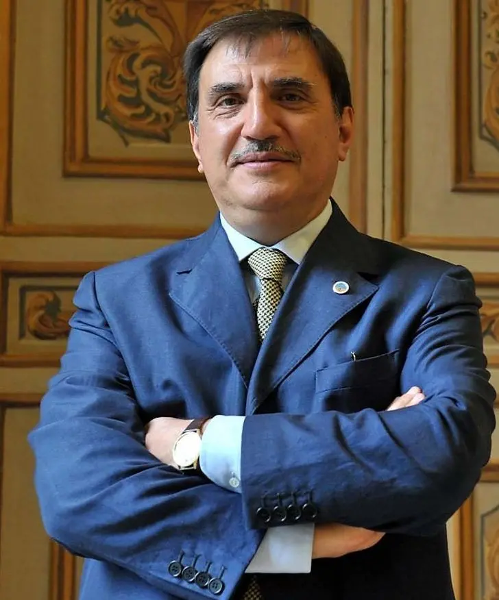 Milano e i La Russa: niente censura a Romano per il caso "saluto", Vincenzo al Famedio