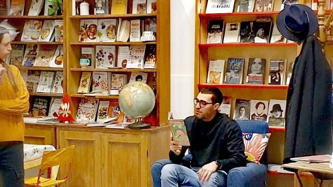 Invito alla lettura. Spuntano casette di libri per conquistare i piccoli Invito alla lettura. Spuntano casette di libri per conquistare i piccoli
