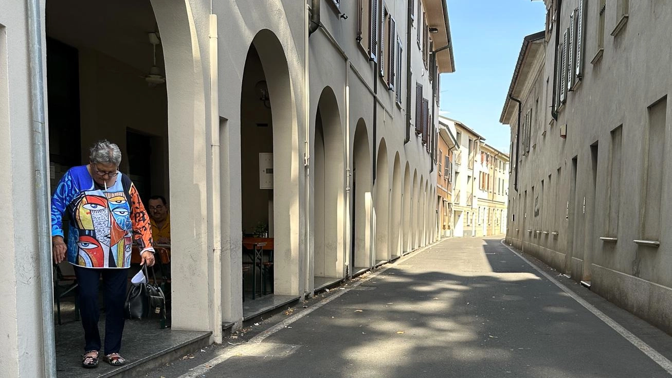Sporcizia in via Gorini. È protesta Sporcizia in via Gorini. È protesta