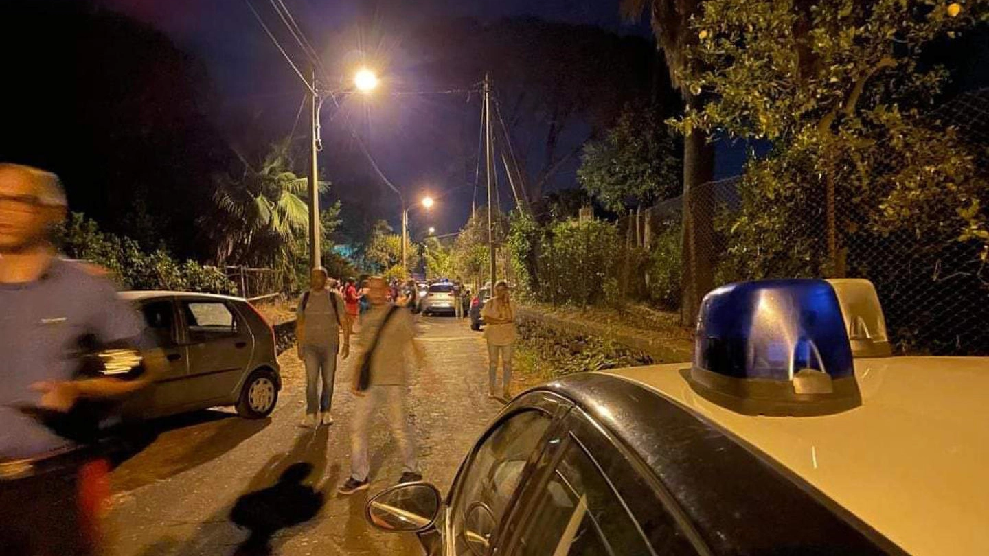 Due uomini di 31 e 30 anni sono stati uccisi in un fondo agricolo di Acireale: i rilievi
