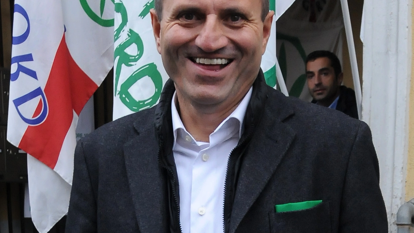 Il sindaco Massimo Olivares (Studiosally)