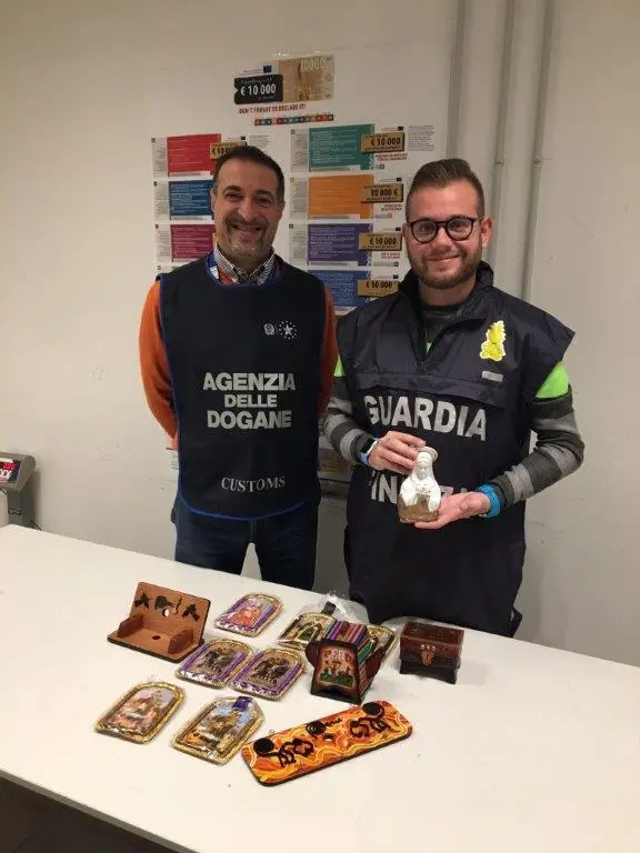 A 11 anni usata come corriere della droga: a Malpensa con 2 chili di cocaina nel bagaglio