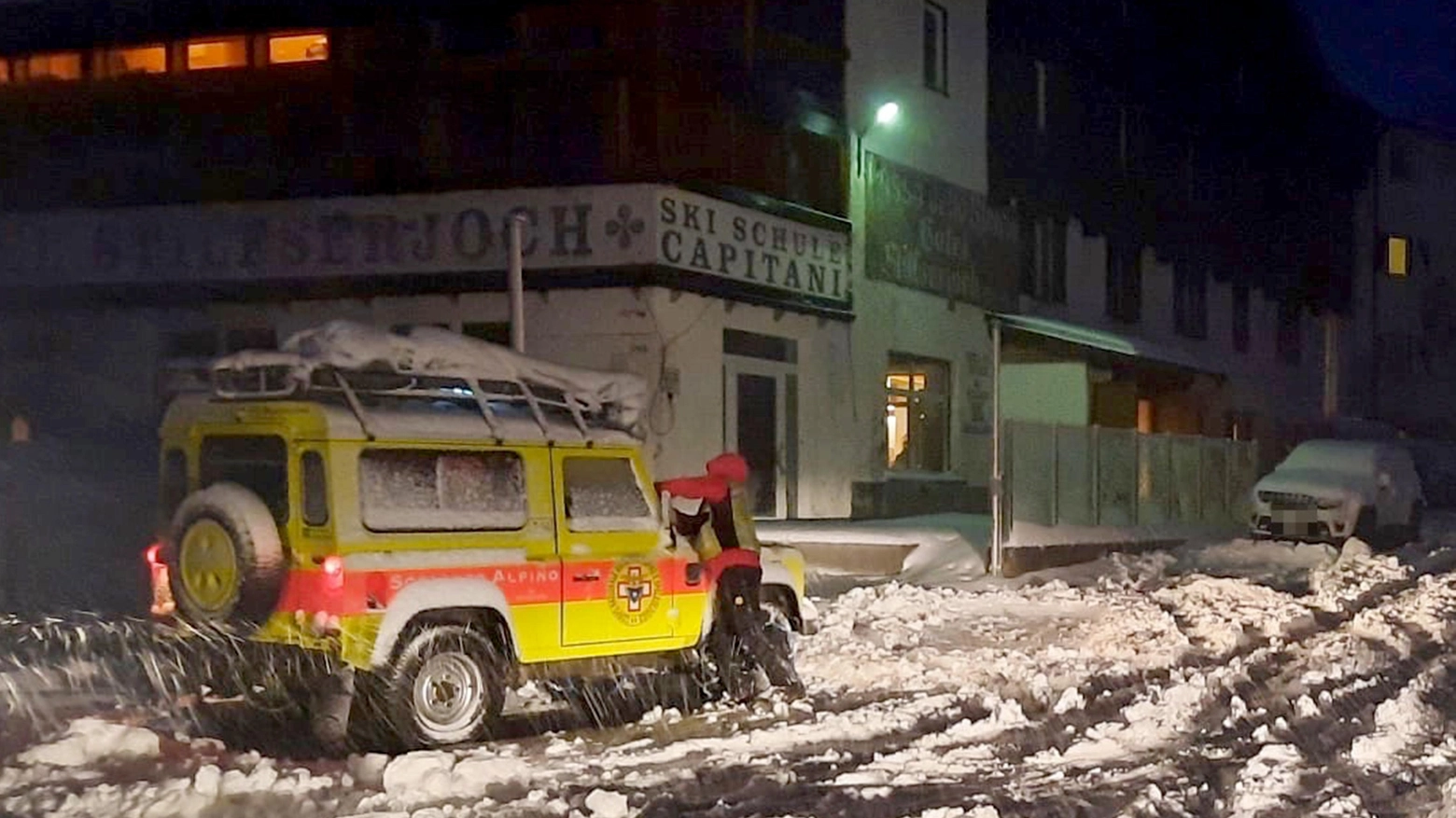 STELVIO, LE RICERCHE DELLO SCIATORE SCOMPARSO GIOVEDI 26 OTTOBRE 2023 SUL GHIACCIAIO