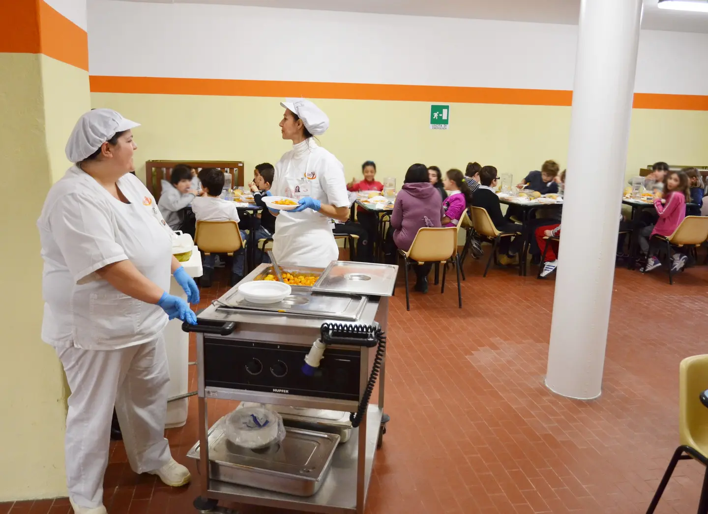Brescia, famiglie in difficoltà: scatta la "mensa sospesa"