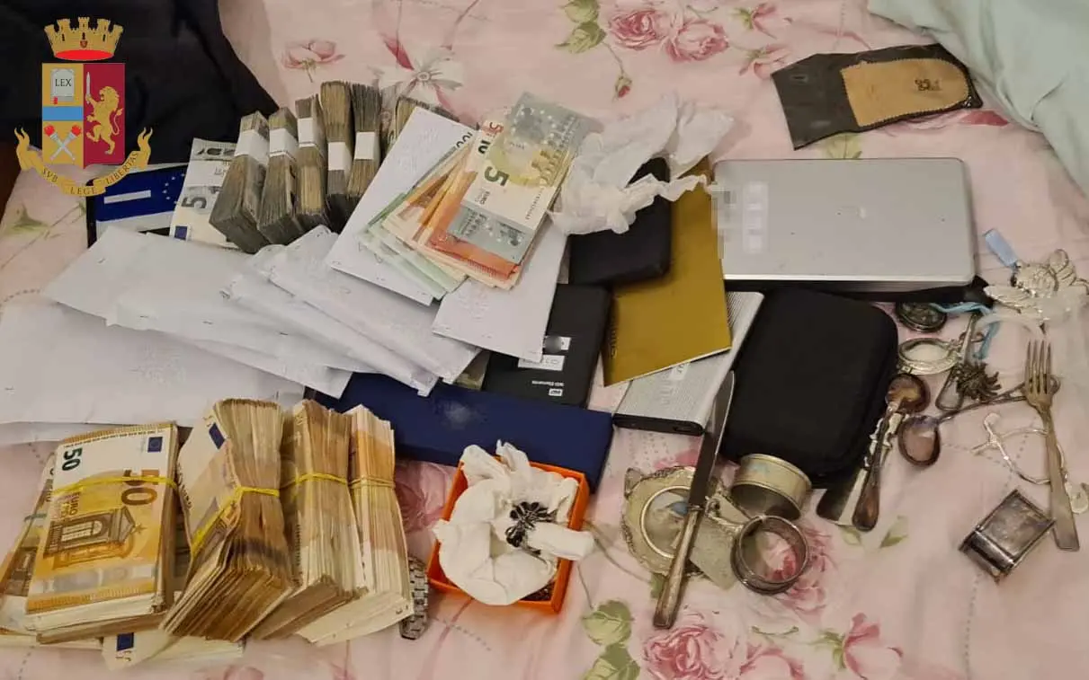 Rapina in banca da 3 milioni di euro a Cernusco: arrestata una donna