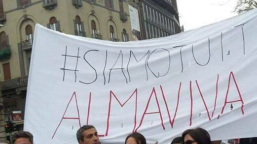 Una protesta dei lavoratori Almaviva contro esuberi e tagli