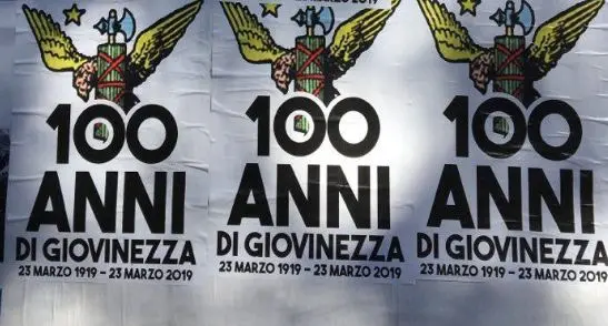 Castegnato, manifesti inneggianti al fascismo: è polemica
