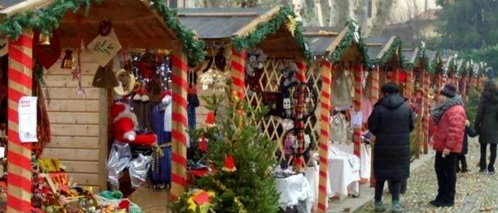 Nel borgo slow tra i più belli d’Italia, venerdì 8 e domenica 10 dicembre Mercatino Enogastronomico della Certosa, sabato 9 il concerto di Branduardi in Abbazia