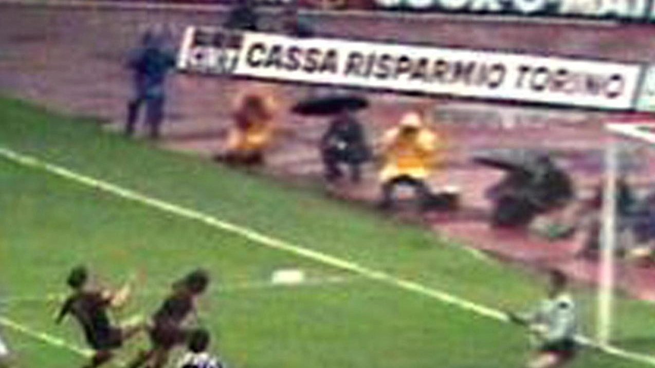 Il gol annullato a Turone nel 1981 (Ansa)