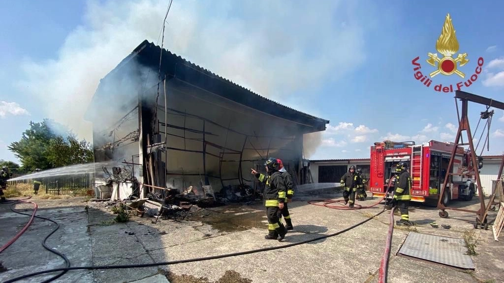 L'intervento dei vigili del fuoco a Balossa Bigli L'intervento dei vigili del fuoco a Balossa Bigli