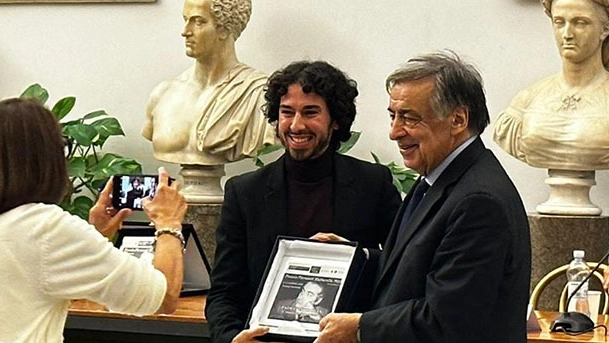 Paolo Intoccia riceve il Premio Piersanti Mattarella 2023