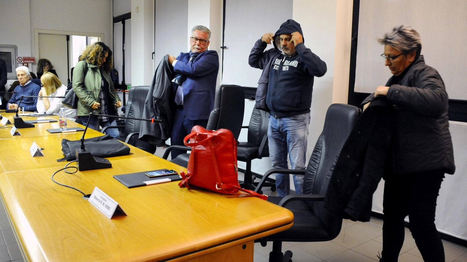 Vicesindaco indagato. Scontro il Consiglio Vicesindaco indagato. Scontro il Consiglio