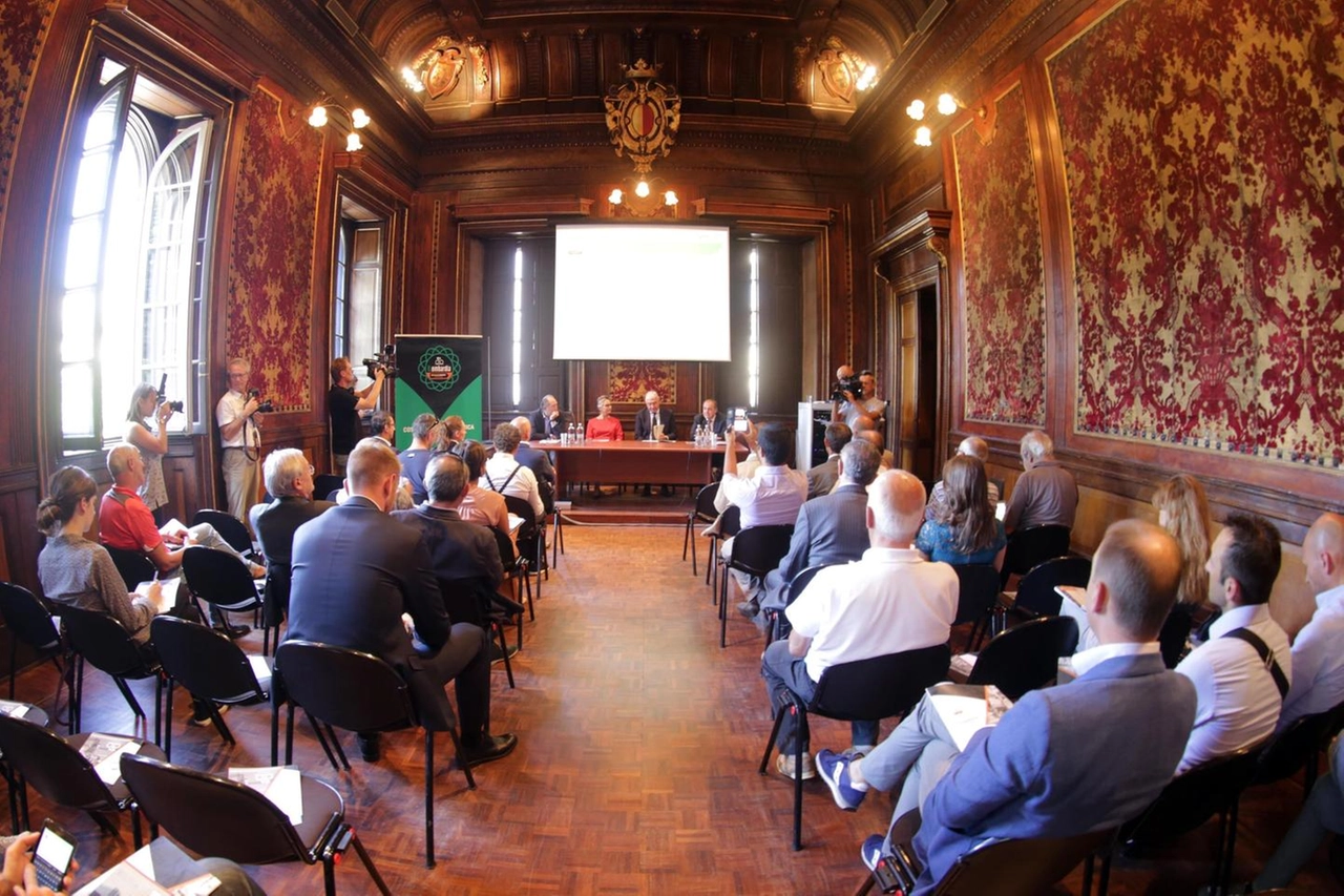Un momento della conferenza stampa di presentazione del Giro di Lombardia a Bergamo