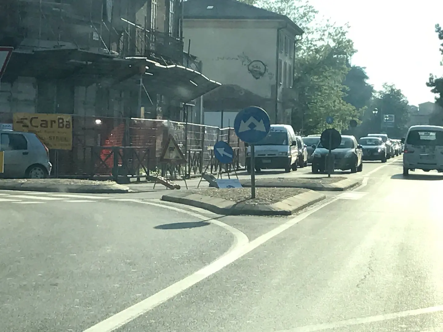 Crema, una rotonda per liberare il traffico in via Cadorna
