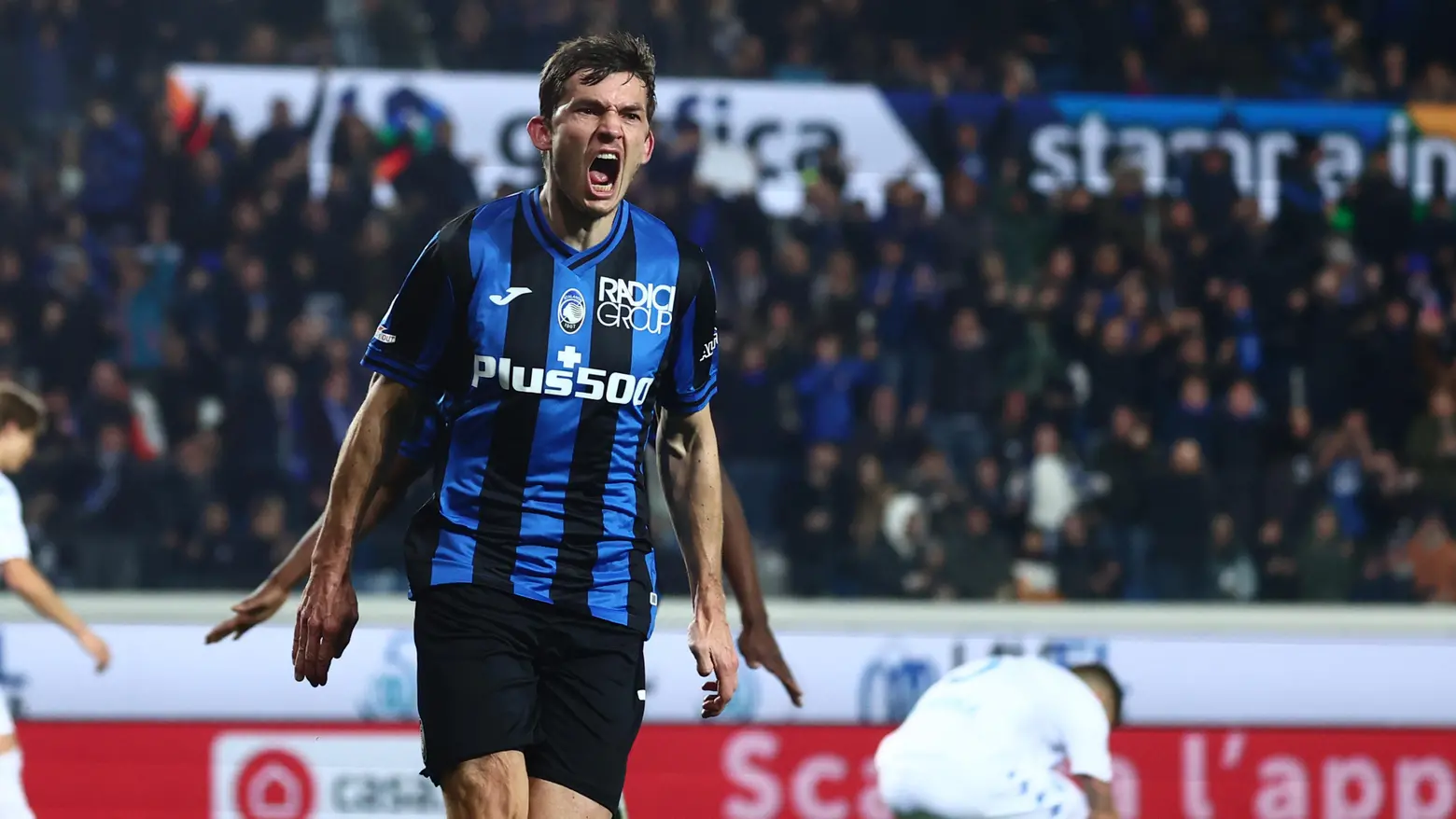 Marten De Roon festeggia il gol dell'1-1: tra i migliori nella gara con l'Empoli