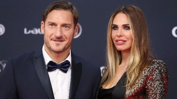 Francesco Totti e Ilary Blasi, una delle coppia vip appena separatesi Francesco Totti e Ilary Blasi, una delle coppia vip appena separatesi