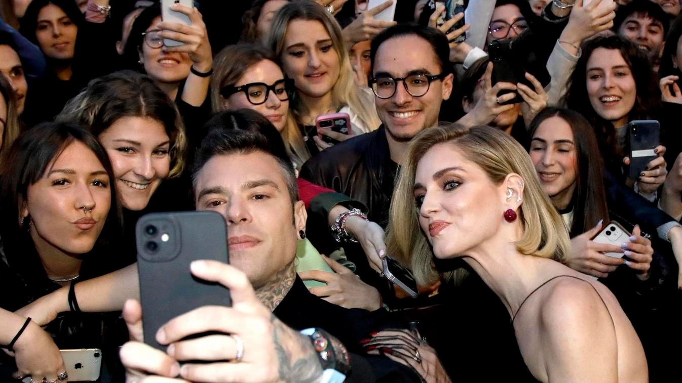 Chiara Ferragni con Fedez tra i fans