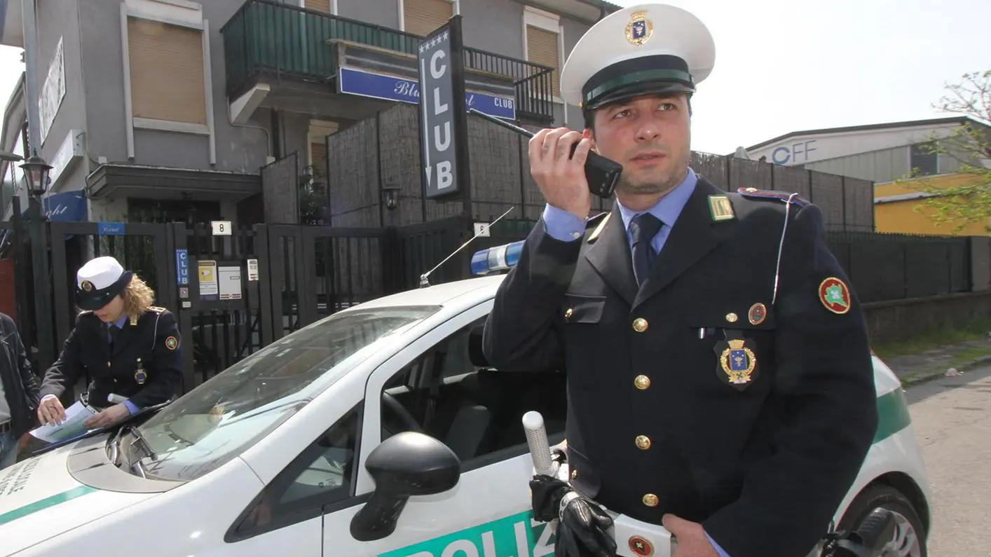 Nulla di fatto in Prefettura I vigili di Opera protestano Nulla di fatto in Prefettura I vigili di Opera protestano