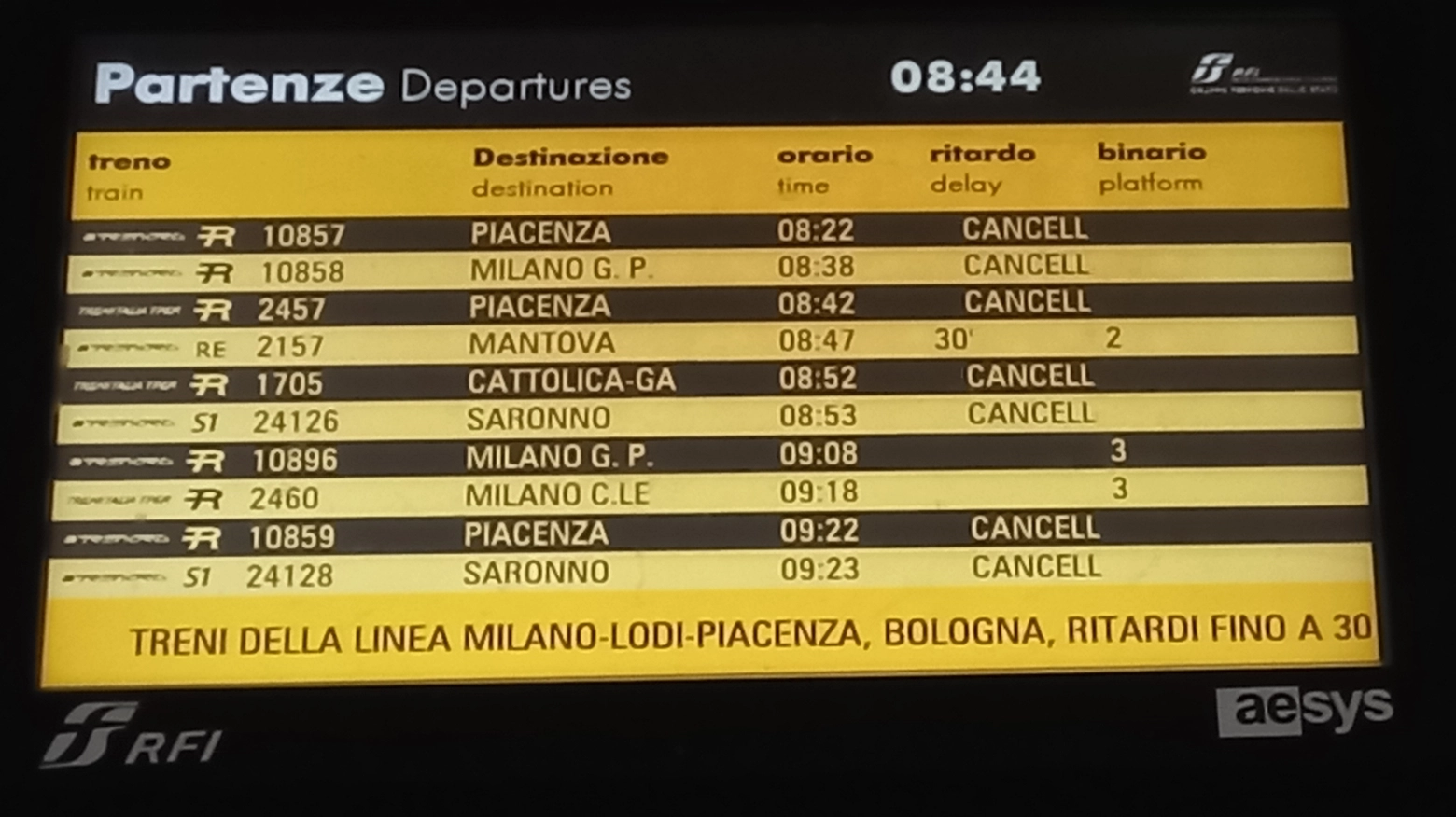 Treni cancellati per un guasto sulla linea elettrica