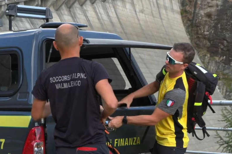 Lanzada, i soccorritori in campo per cercare le due donne