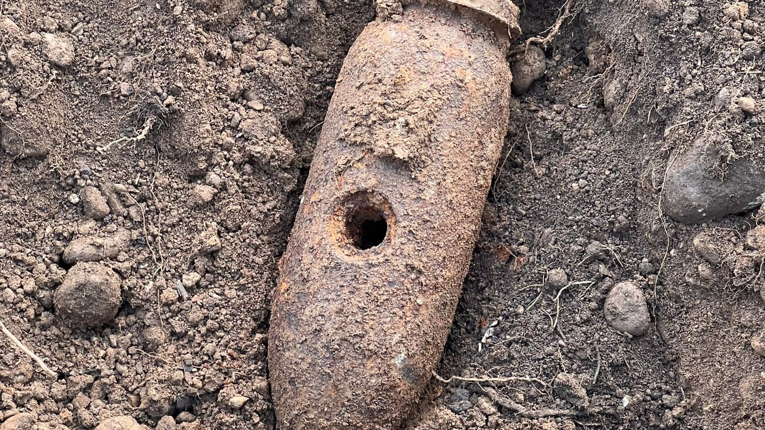 Il residuato bellico trovato nel parco di Monza Il residuato bellico trovato nel parco di Monza