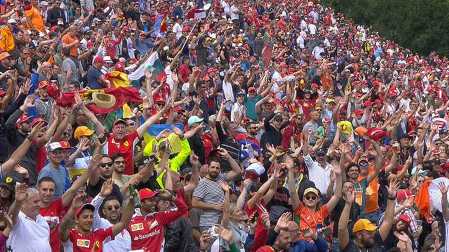 Folla ferrarista a Monza