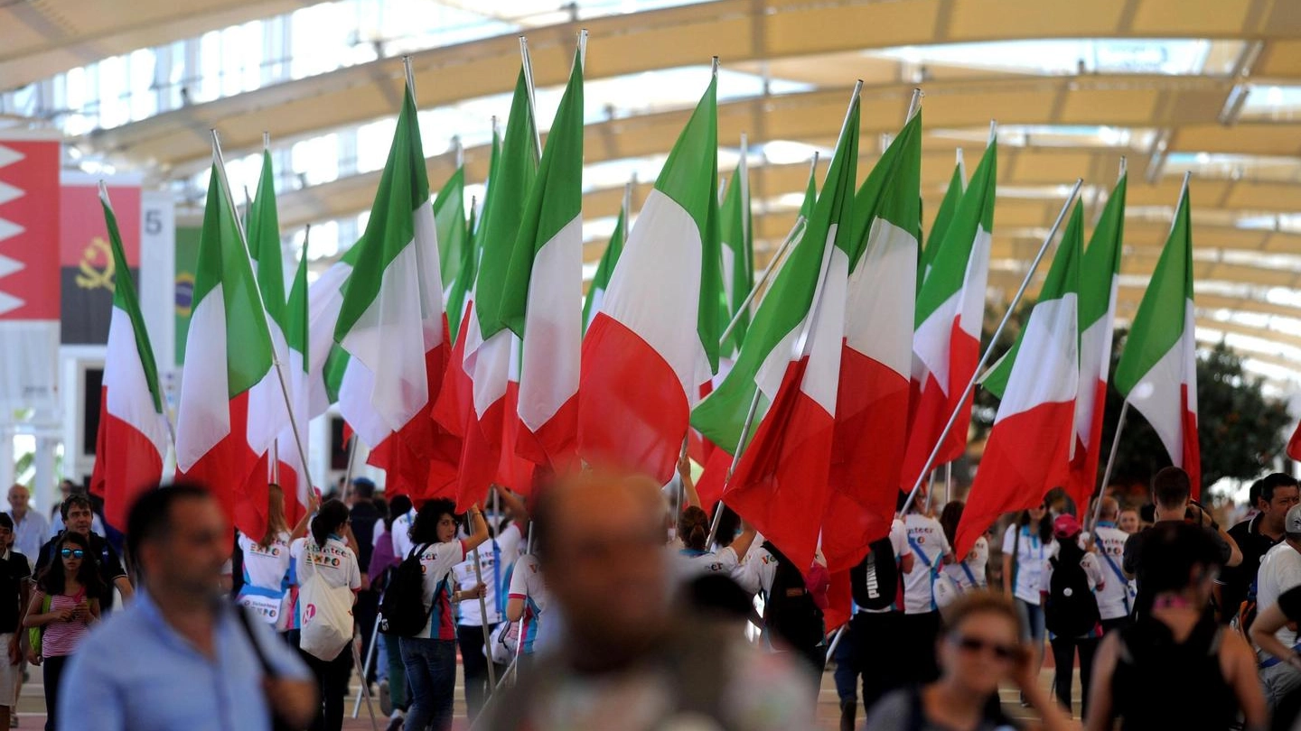 Parata dei lavoratori per la Festa della Repubblica italiana a Expo 2015