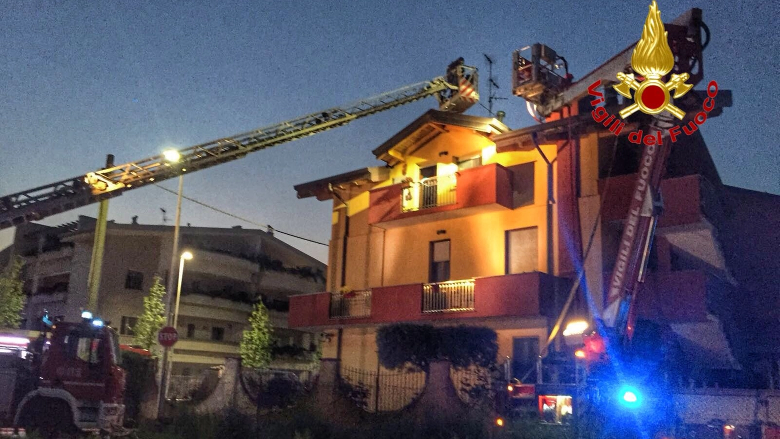 Incendio in un appartamento in via Porra a Bollate