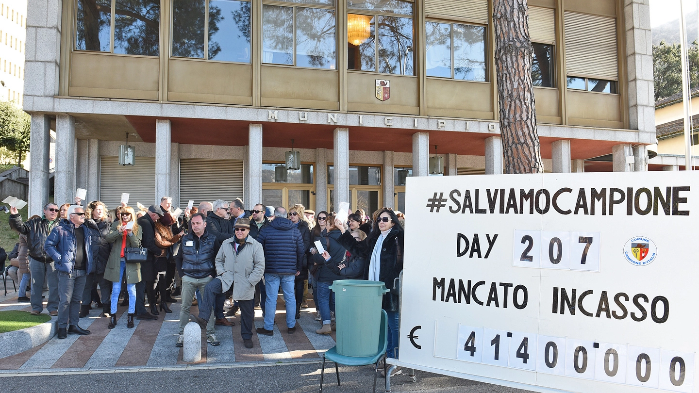 Una protesta a Campione d'Italia