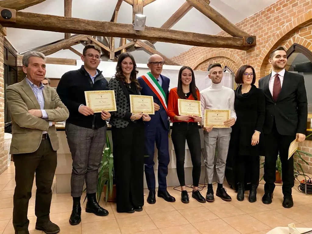 Alla consegna delle borse di studio l'annuncio: "Via Francigena presto patrimonio Unesco"